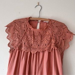 FSL apparel lace‎ salmon pink cap sleeve top M